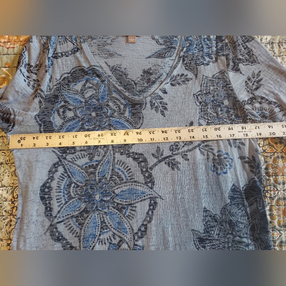 JJill blue floral tee - Picture 6 of 7